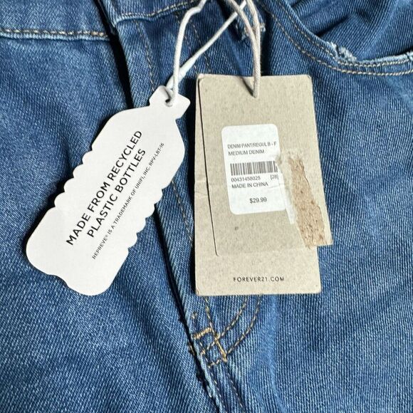 Forever21 Boyfriend Jeans NEW Distressed Stretch Denim Women 28 Light Wash - Picture 4 of 10